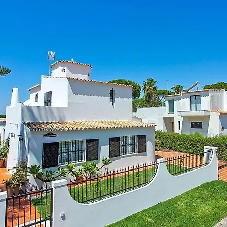ヴィラ Sleeps 8 With Pool Air Con And Wifi ヴィラモウラ