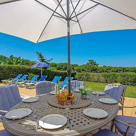 Sleeps 8 With Pool Air Con And Wifi ヴィラ