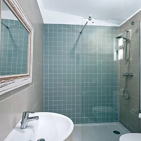 ヴィラ Sleeps 8 With Pool Air Con And Wifi ヴィラモウラ