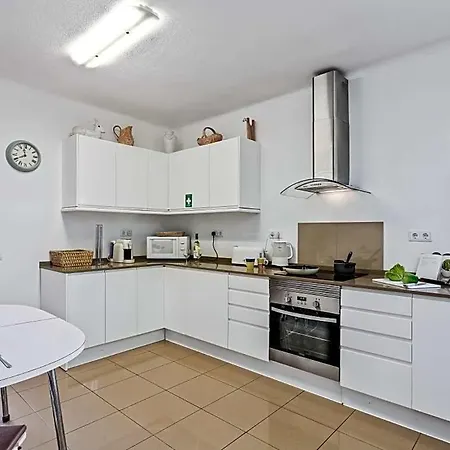 Sleeps 8 With Pool Air Con And Wifi ヴィラモウラ
