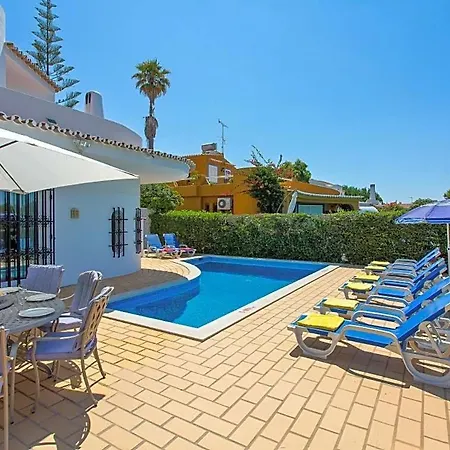 Sleeps 8 With Pool Air Con And Wifi Vilamoura