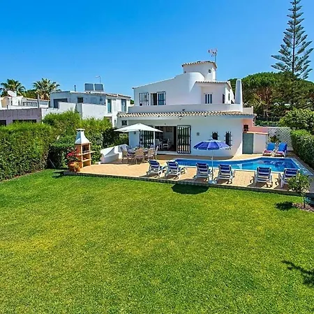 Sleeps 8 With Pool Air Con And Wifi *